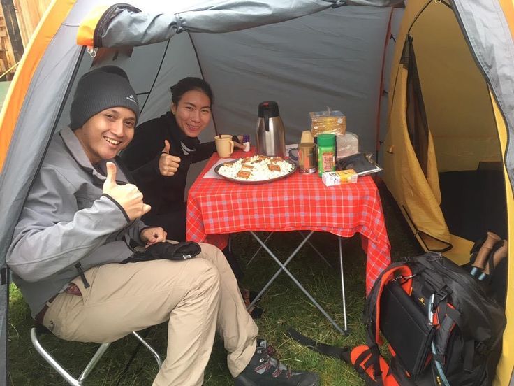 7 days Climbing Mount Kilimanjaro via the Machame route,